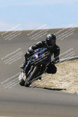 media/Sep-21-2025-TrackDaz (Sun) [[277c75b276]]/C Group/1240pm (Turn 2)/